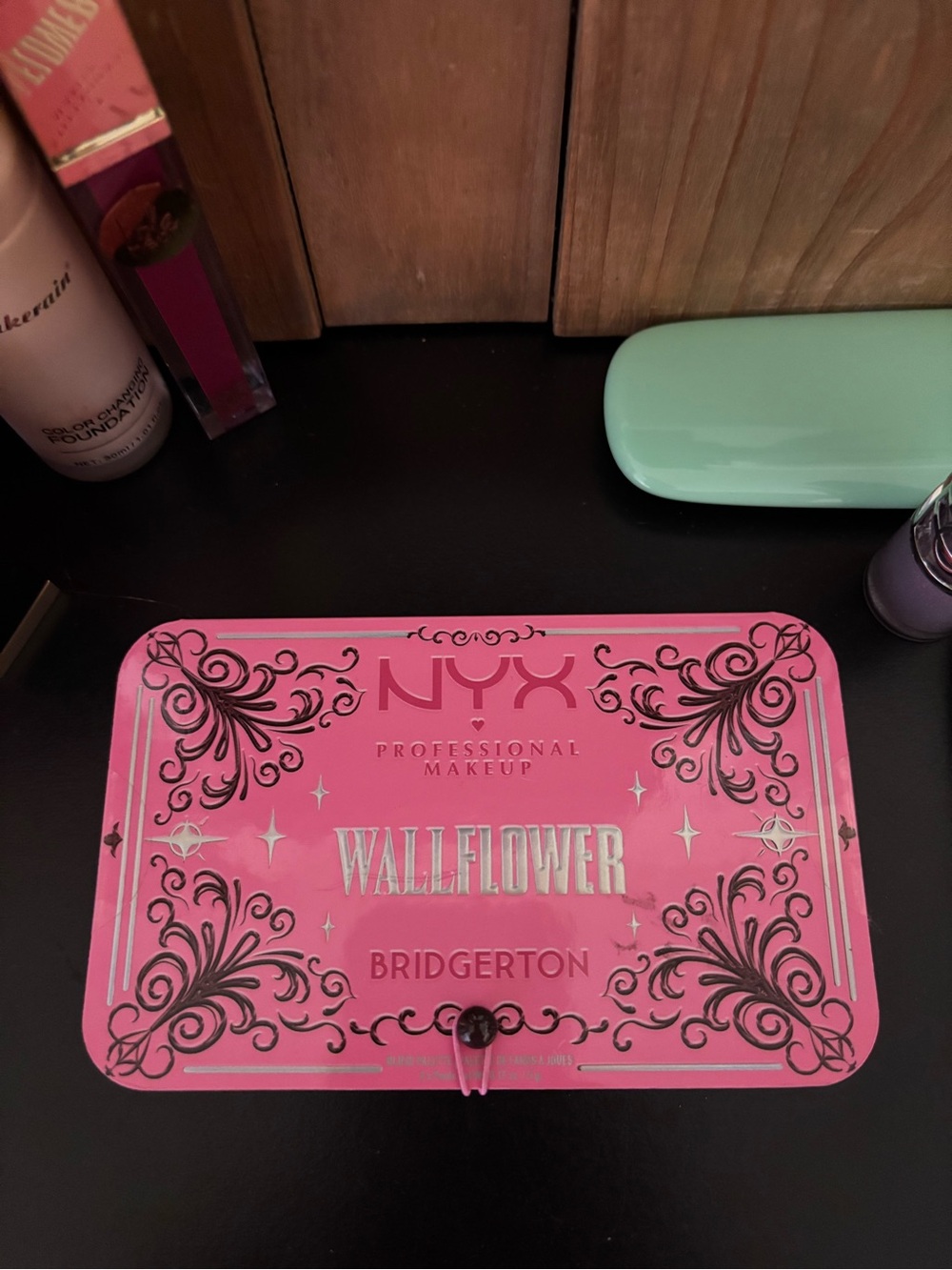 NYX Wallflower Bridgerton Blush Palette - Pink